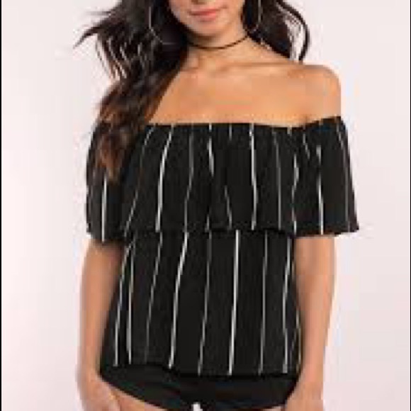 Off the shoulder shirt - Picture 2 of 3